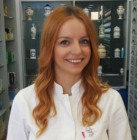 Martina Prusac mag. pharm. - Klinička farmacija, - Fitoaromaterapija - Dostupna je za pitanja o primjeni lijekova i alternativnim preparatima | LittleDot