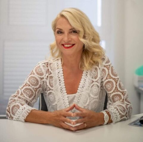 prim. prof. dr. sc.  Željka Roje dr. med. - Otorinolaringologija (ORL) - Dostupna je za sva pitanja u vezi problema oko uha, grla i nosa kod djece. | LittleDot